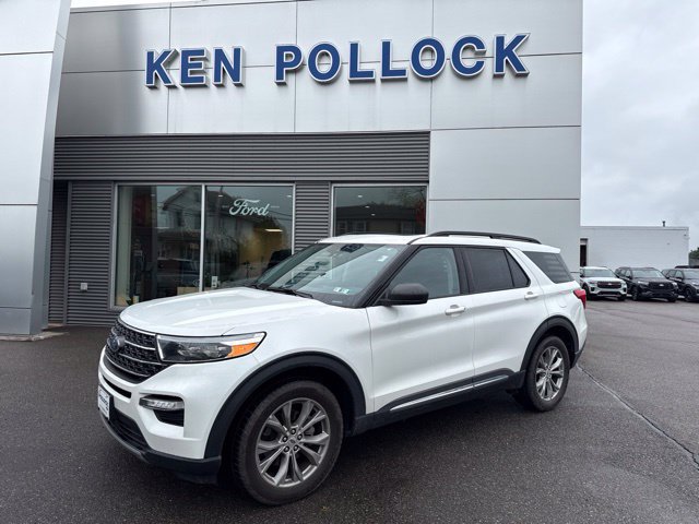 Used 2023 Ford Explorer XLT w/ Equipment Group 202A AWD/4WD image 2
