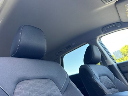 Used 2024 Nissan Pathfinder SV FWD image 18