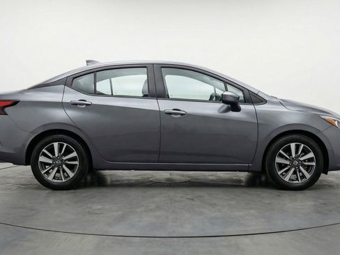 Used 2025 Nissan Versa SV FWD image 11