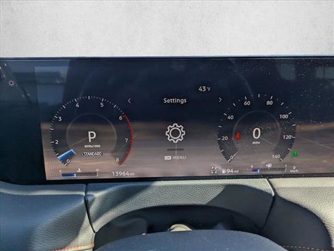 Used 2025 Nissan Armada PRO-4X w/ Pro-4X Premium Package AWD/4WD image 9