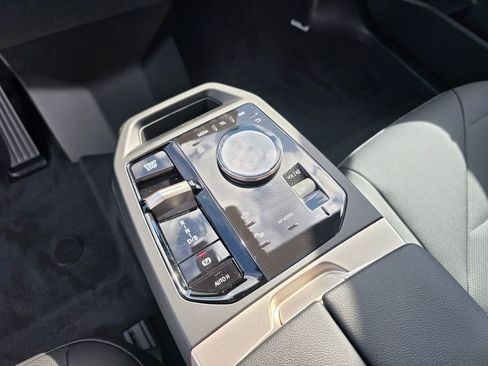 New 2026 BMW iX xDrive60 w/ Premium Package image 15