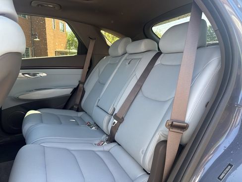 New 2026 Genesis GV70 2.5T Advanced AWD/4WD image 27