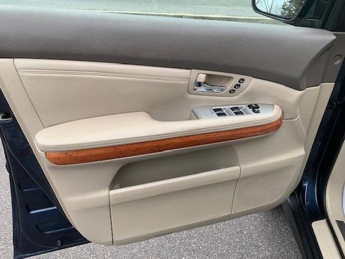Used 2004 Lexus RX 330 Base AWD 4dr SUV image 27