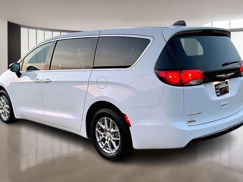 New 2026 Chrysler Voyager LX image 3