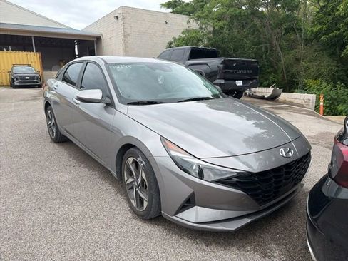 Used 2023 Hyundai Elantra SEL w/ Convenience Package FWD image 1