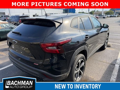 Used 2024 Chevrolet Trax RS w/ Driver Confidence Package FWD image 5