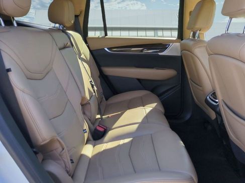 Certified 2023 Cadillac XT6 Sport w/ Platinum Package image 18