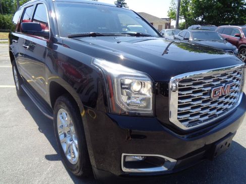 Used 2018 GMC Yukon Denali w/ Open Road Package AWD/4WD image 15