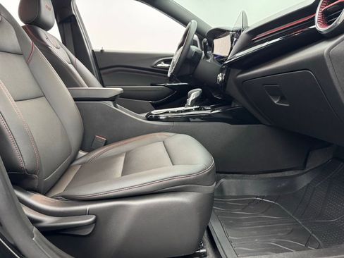 Used 2024 Chevrolet Trax RS w/ Driver Confidence Package image 30