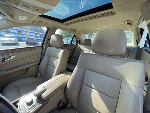 Used 2011 Mercedes-Benz E 350 4MATIC Sedan image 12