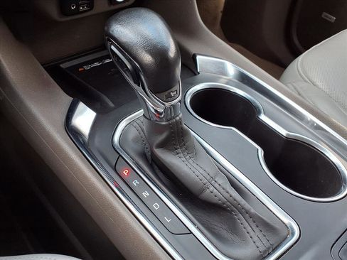 Used 2021 Chevrolet Traverse Premier image 17