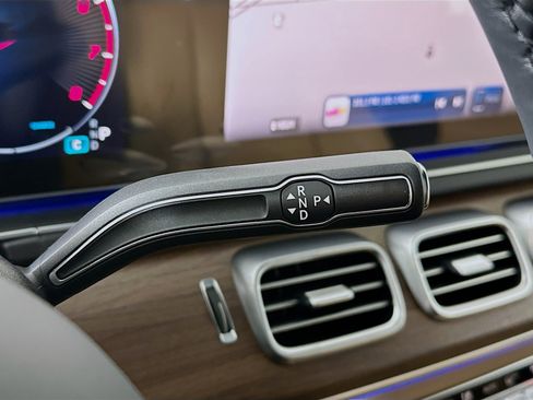 New 2026 Mercedes-Benz GLS 450 4MATIC image 17