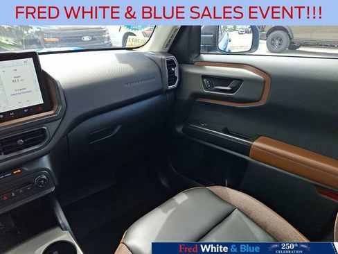 Used 2025 Ford Bronco Sport Outer Banks w/ Outer Banks Tech Package+ AWD/4WD image 16