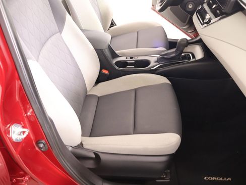 Used 2023 Toyota Corolla LE FWD image 12