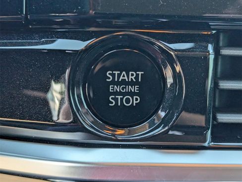 New 2025 Nissan Pathfinder SV w/ Black Appearance Package image 15