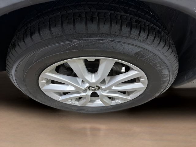 Used 2019 Nissan Rogue SV AWD/4WD image 10