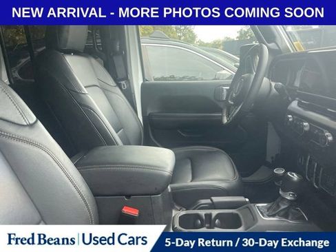 Used 2024 Jeep Wrangler Unlimited Sahara w/ Safety Group AWD/4WD image 8