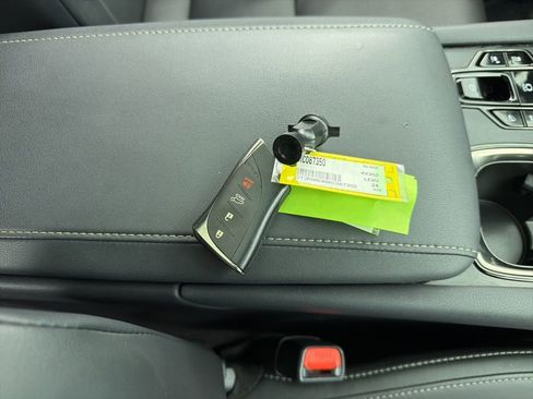 Used 2024 Lexus RX 350 Premium w/ Accessory Package (Z1) image 34