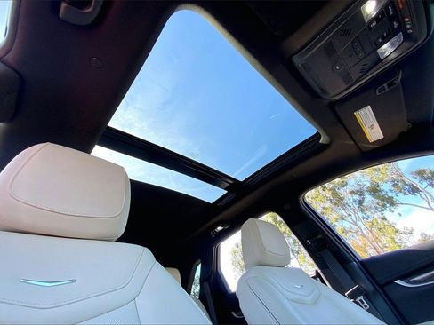 Used 2025 Cadillac XT5 Sportv image 13