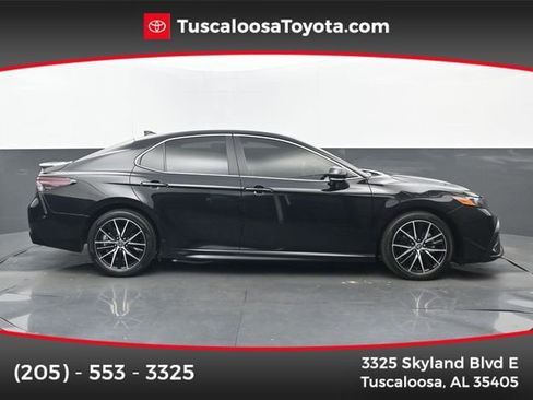 Used 2023 Toyota Camry SE FWD image 1