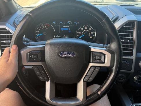 Used 2017 Ford F150 Platinum w/ Equipment Group 701A Luxury AWD/4WD image 19