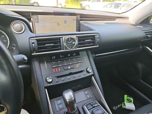 Used 2020 Lexus IS 300 w/ Navigation Package RWD image 19