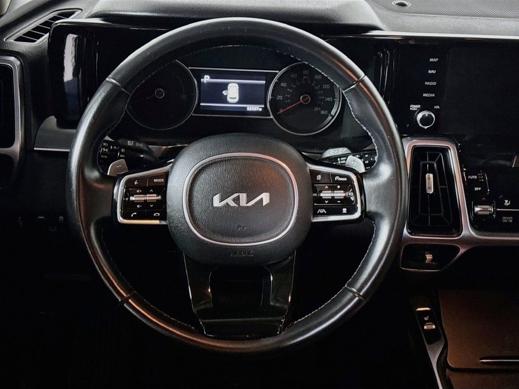 Certified 2023 Kia Sorento EX AWD/4WD image 14