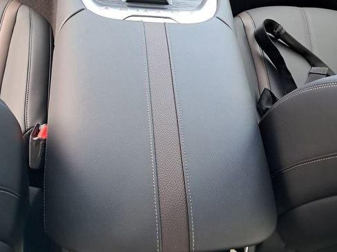 New 2026 Nissan Armada SL w/ Captain's Chari Seat Package image 27