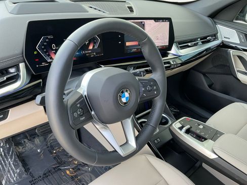 Certified 2025 BMW X1 xDrive28i w/ Technology Package image 10