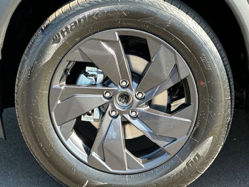 New 2026 Nissan Rogue SV AWD/4WD image 24