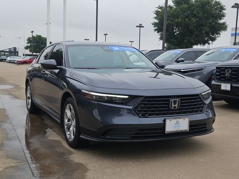 Certified 2023 Honda Accord LX image 3