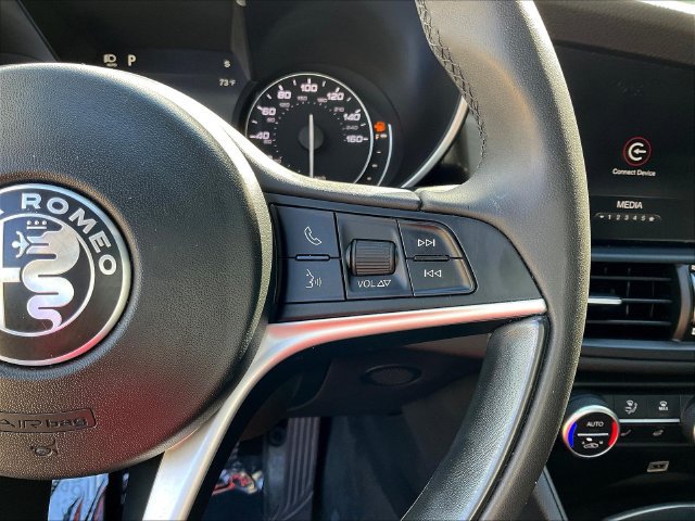 Used 2019 Alfa Romeo Giulia Ti AWD/4WD image 14