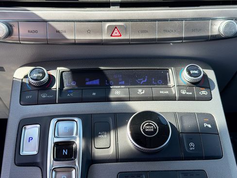 Used 2022 Hyundai Palisade SEL w/ Convenience Package image 32