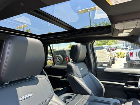 New 2026 Ford Expedition Platinum w/ Stealth Performance Package AWD/4WD image 18