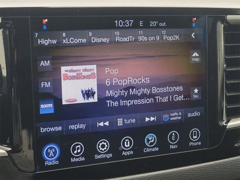 Used 2017 Chrysler Pacifica Touring image 23