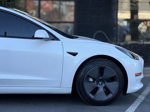 Used 2023 Tesla Model 3 Standard Range image 21