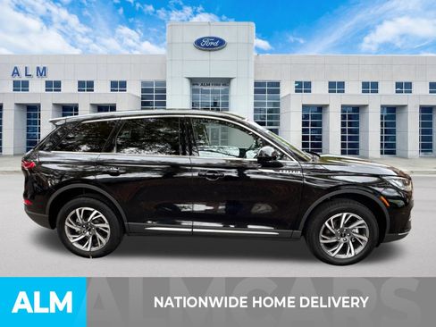 Used 2024 Lincoln Corsair AWD image 4