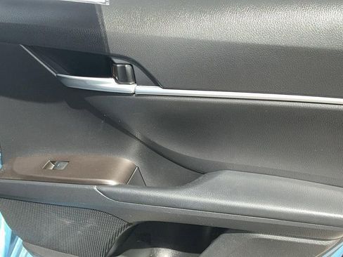 Used 2024 Toyota Camry SE w/ Convenience Package image 17