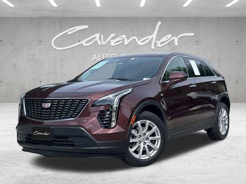 Used 2023 Cadillac XT4 Luxury w/ Cold Weather Package FWD image 1