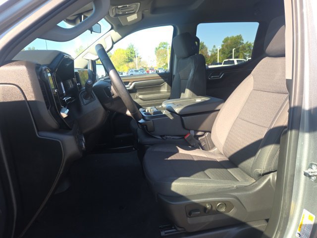 Used 2024 Chevrolet Silverado 1500 LT AWD/4WD image 19