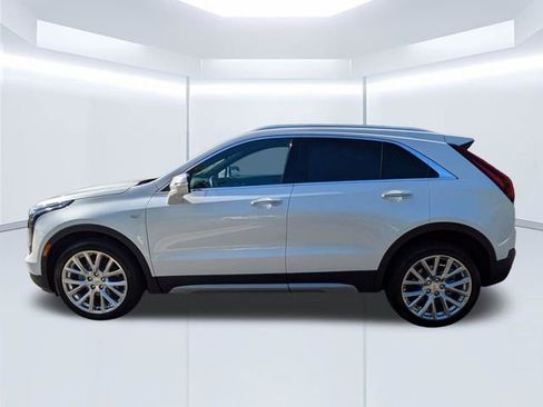 Used 2022 Cadillac XT4 Premium Luxury w/ Technology Package AWD/4WD image 7