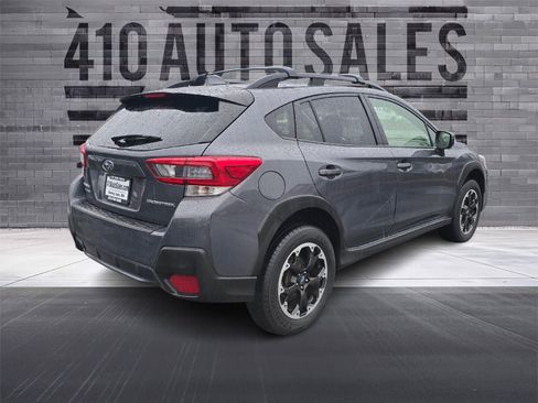 Used 2022 Subaru Crosstrek 2.0i Premium w/ Popular Package #3 AWD/4WD image 3