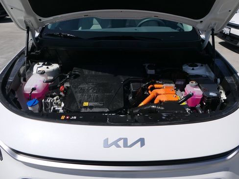Used 2025 Kia Niro EX FWD image 27