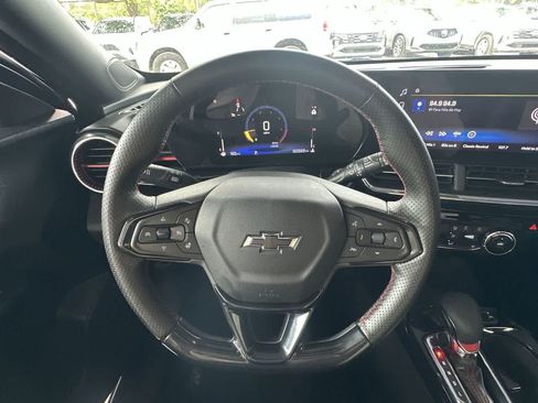 Used 2024 Chevrolet Trax RS w/ Sunroof Package FWD image 15