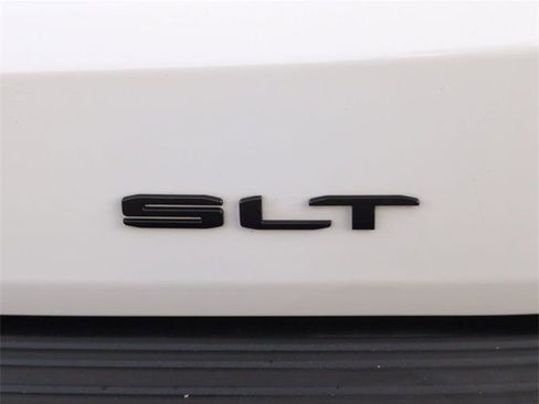 Certified 2023 GMC Yukon XL SLT image 32