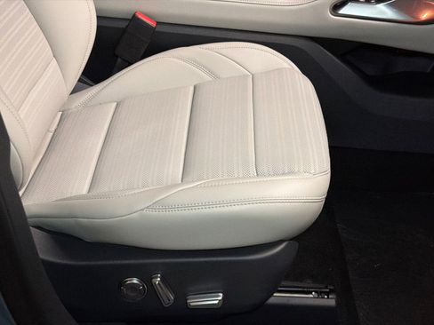 New 2026 Lincoln Nautilus Reserve w/ Jet Appearance Package AWD/4WD image 12