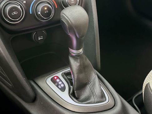 Used 2015 Dodge Dart SXT FWD image 17
