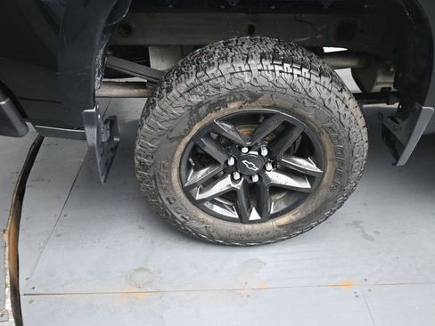Used 2021 Chevrolet Silverado 1500 LT Trail Boss AWD/4WD image 10