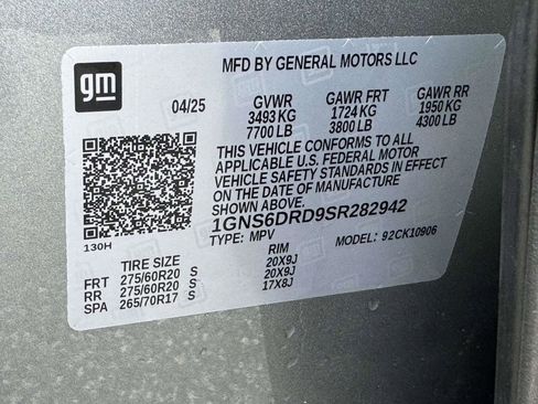 Used 2025 Chevrolet Suburban Z71 AWD/4WD image 28