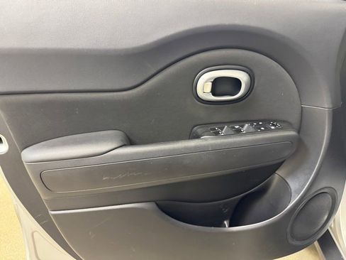 Used 2019 Kia Soul w/ Option Group 020 FWD image 7